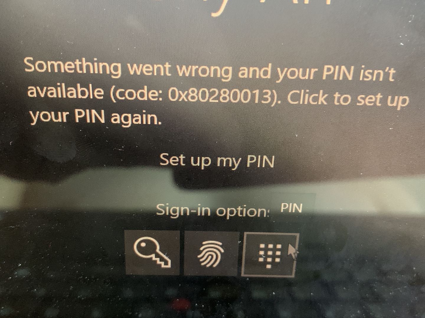 Receiving 0x80280013 error code when trying to login using my pin or  fingerprint